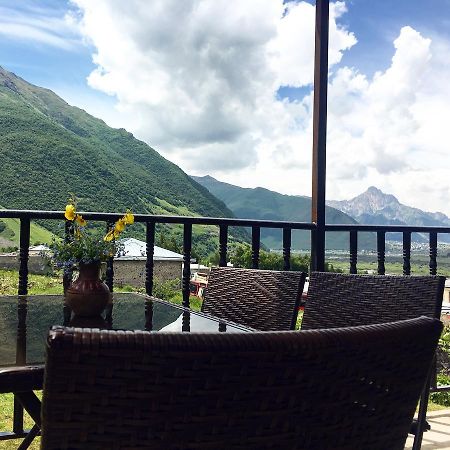 Cherry Hotell Kazbegi Eksteriør bilde