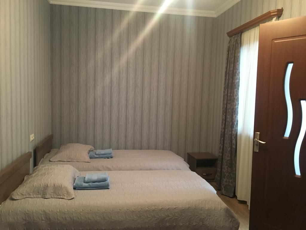 Cherry Hotell Kazbegi Eksteriør bilde